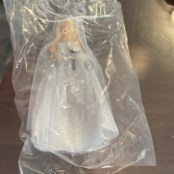 Barbie millennium bride porcelain ornament Avon exclusive collectors vintage - Picture 5 of 6